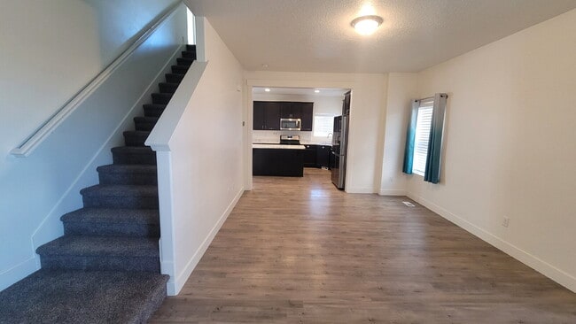 Photo - 3 bed 2.5 bath home for Rent. Pet Friendly!