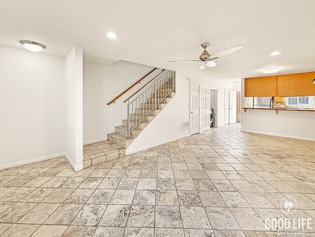 Building Photo - Updated 2BR/1.5BA Condo in Spring Valley A... Unit E2