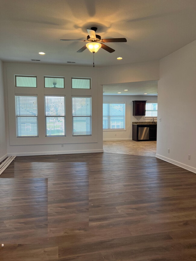 Photo - 7413 Pemberton Dr