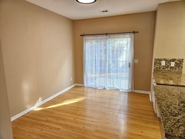 Photo - Rare 3 bed 2.5 bath Townhome located in Marietta