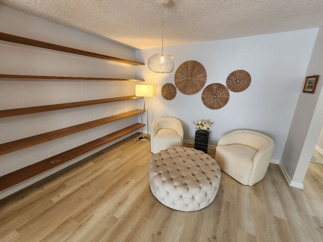 Photo - Gorgeous Hidden Lakes 3/2/2 Home