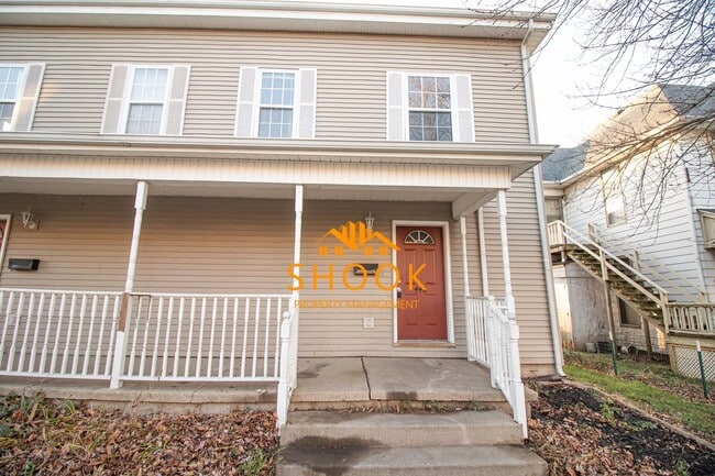 Building Photo - 446/448 S 3rd St Unit 446 S 3rd St