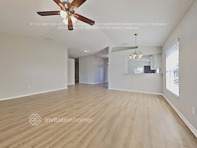 Photo - 3282 Merrick Ave