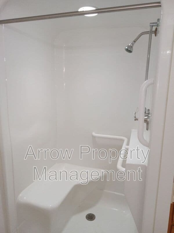 Photo - 150 Poppe Dr