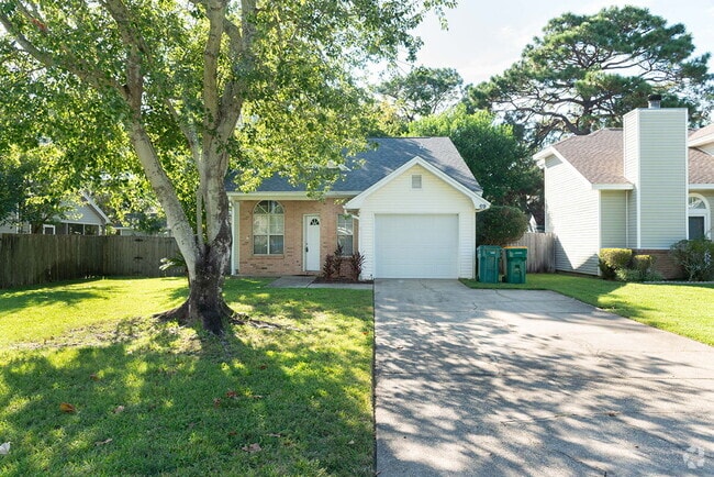 Building Photo - "Charming 3-Bed Oasis in Shalimar with 2 F... Rental