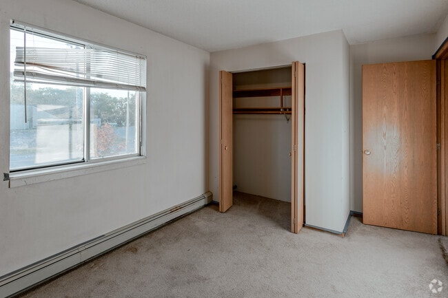 2BR, 1BA - 880SF - Second Bedroom