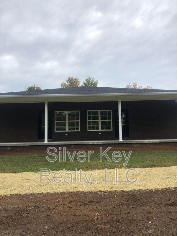 Photo - 427 Sterling Rd