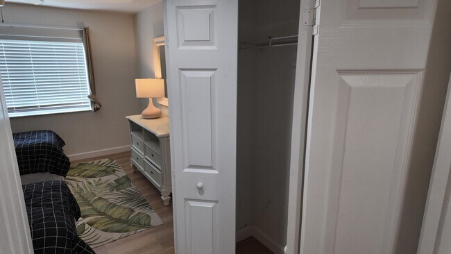 Photo - 241 SW Palm Dr