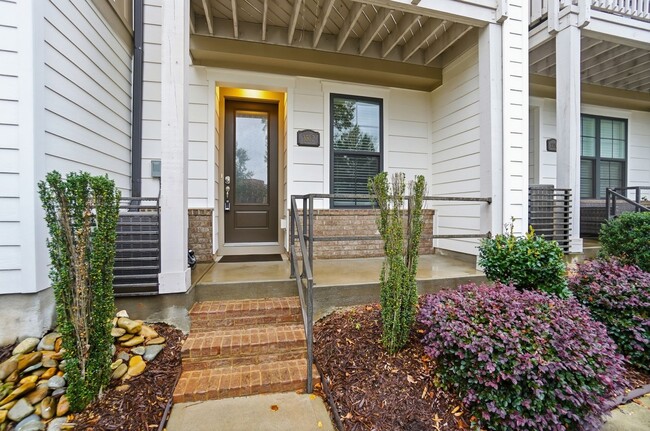 Photo - Modern Townhome in the Heart of Plaza Midw...