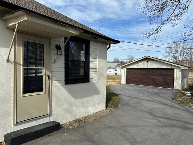 Photo - 1350 Pine St