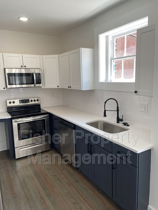 Photo - 111 N Foushee St Unidad 1
