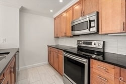 Building Photo - 183 Oak St Unit 306 Rental