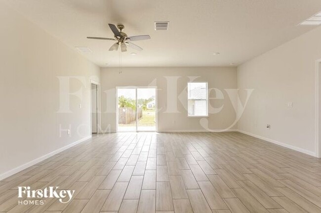 Photo - 830 Gila Way