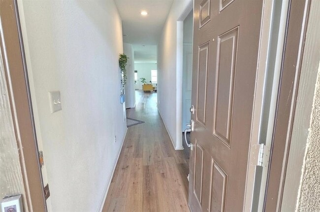 Photo - 208 Wolf Springs Rd