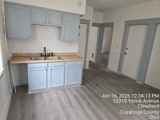 Photo - 15322 Yorick Ave Unit 15322 Yorick Ave - A