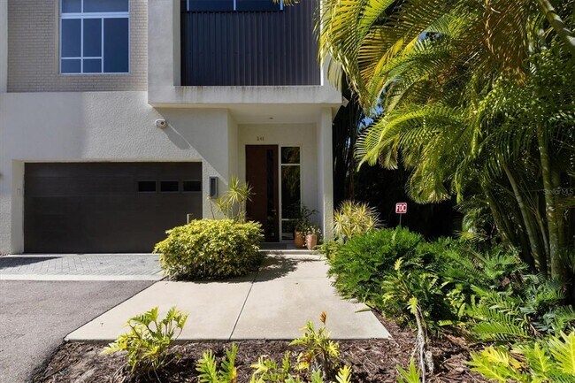 Photo - 241 Cosmopolitan Ct