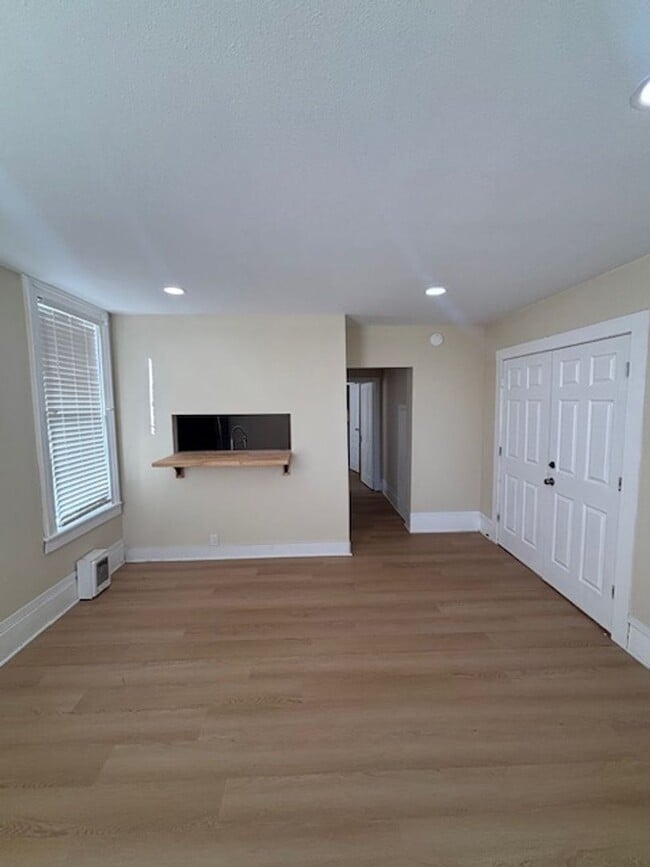 Photo - BEL307 Unit Apt 5