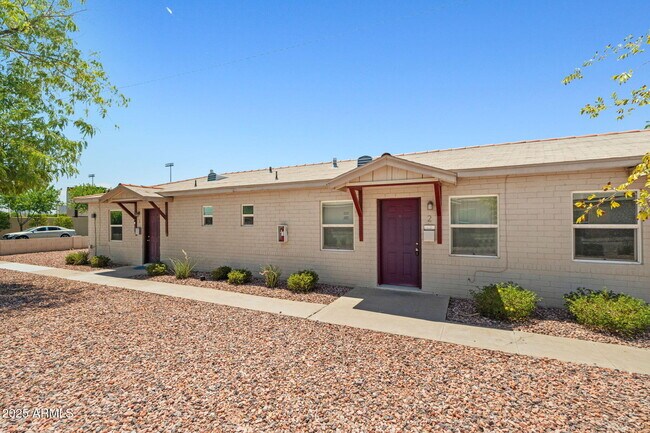 Building Photo - 522 E Pierson St Unit 2 Rental