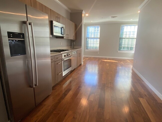Building Photo - 45 1st Ave Unit 302 Rental