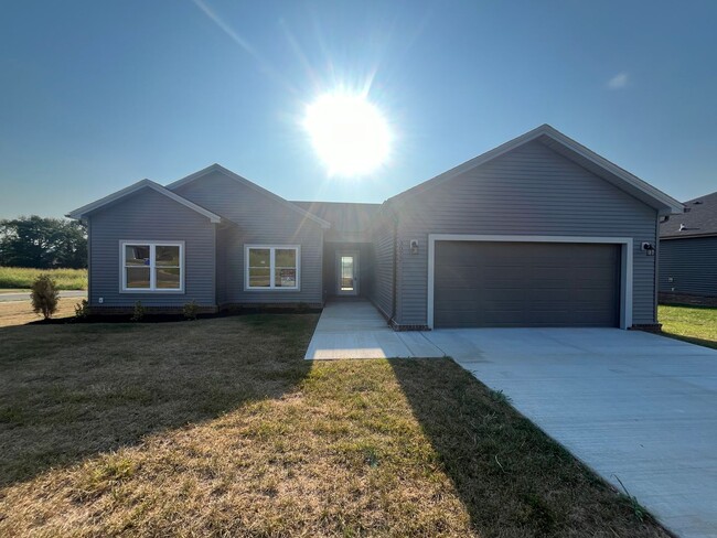 Three bedroom new construction home close ... - Three bedroom new construction home close ...