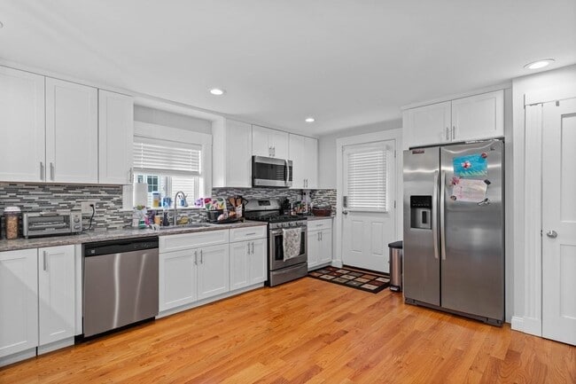 Photo - 64 Waltham St Unit 1