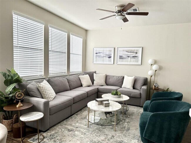 Photo - 75 Blue Creek Pl