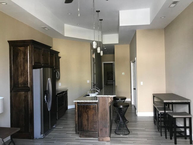 Photo - 100 W 6th St Apartments Unit 201
