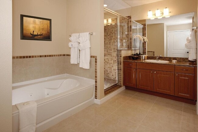 Photo - 7389 Universal Blvd Unidad 303