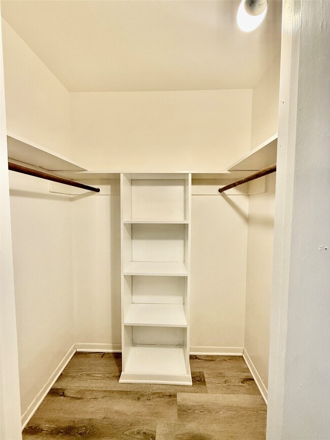 Building Photo - 6401 Skyline Dr Unit 36