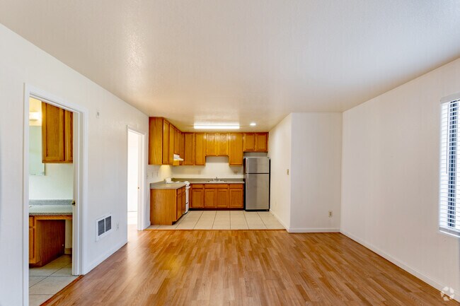 2BR, 1BA - 680SF - Living Room - Polaris Apartments