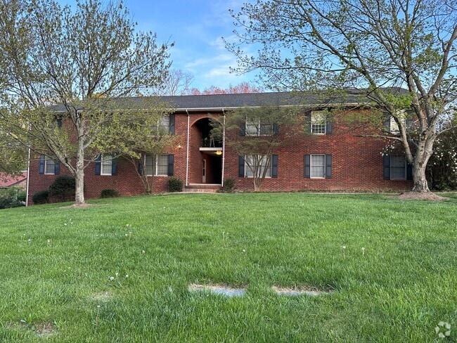 Building Photo - 3 Bedroom / 2 Bath Apt  Kingsport TN Unit #5