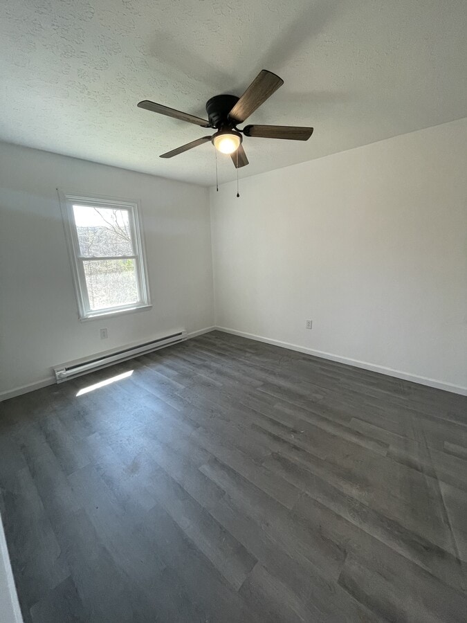 Photo - 143 Hughes Dr