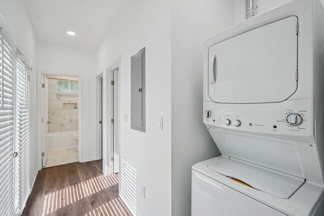 Photo - 2359 Beecher Rd SW