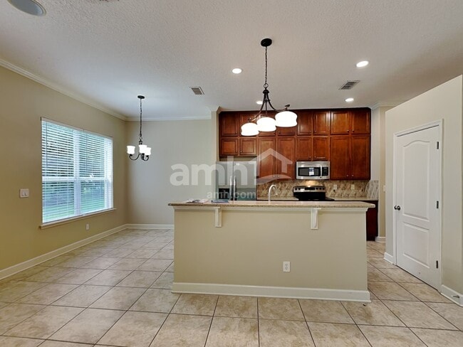 Photo - 908 Athlone Ln