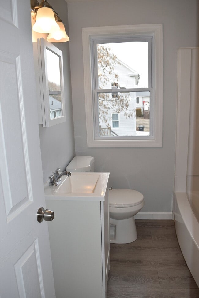 7 Pearl St Unit 2