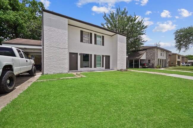 Photo - Updated Two-Story Duplex in Pearland with Yard Care Included