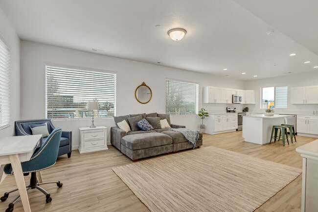 Building Photo - 238 W Paramount Ave Unit 102