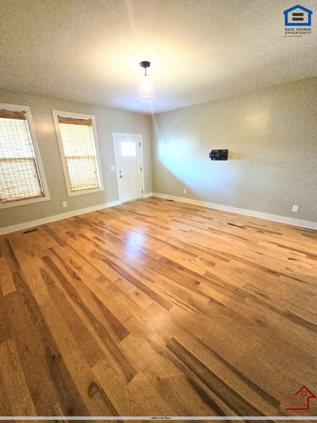 Photo - 5906A Carl Pl