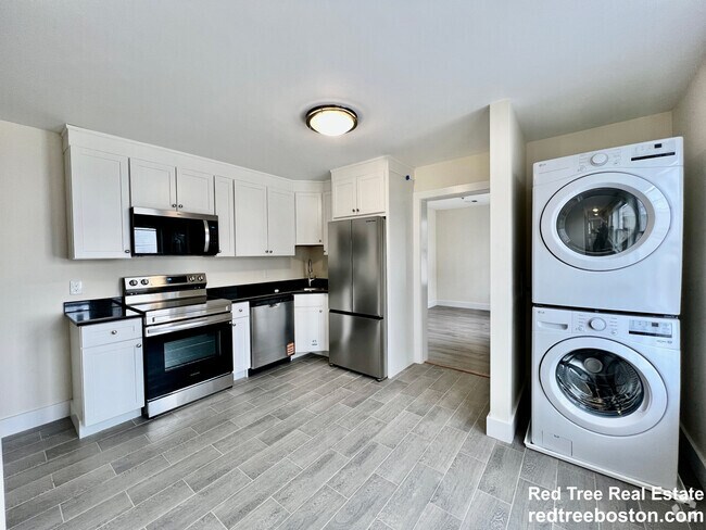 Building Photo - 13 Dalby St Unit 2 Rental
