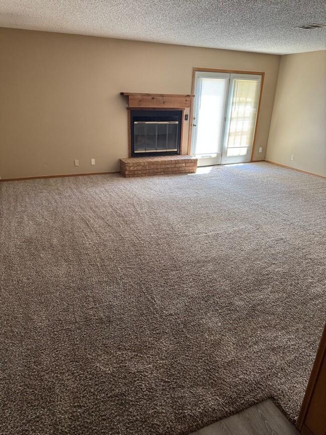 2704-2706 Shoreridge - 2704-2706 Shoreridge Apartment Unit 2704 Shoreridge