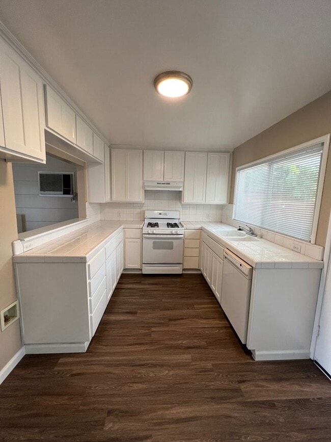 Photo - 3012-3014 MIRAMAR ROAD Unit 3014 MIRAMAR RD