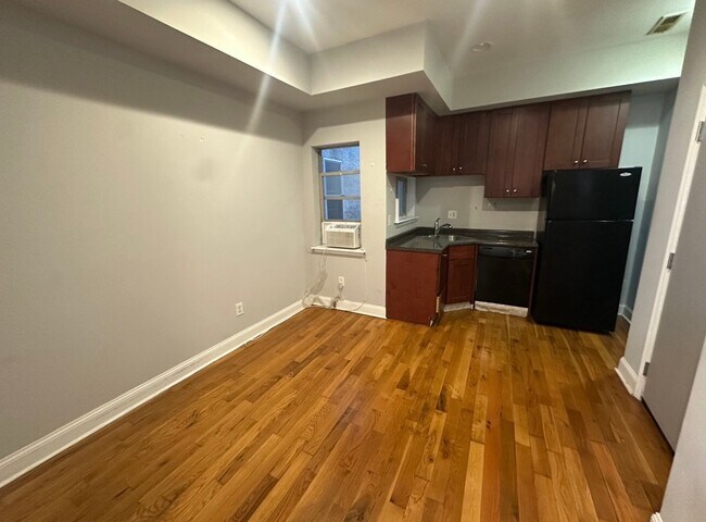 Photo - 1603 W Diamond St Unidad 2f