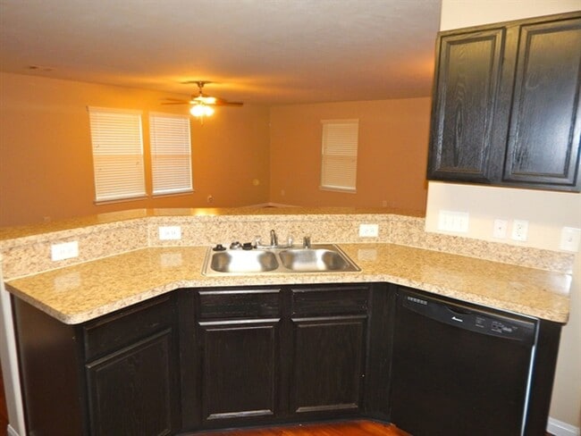 Photo - 847 Darbydale Crossing Ln