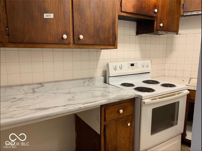 Photo - 330 W 40th St