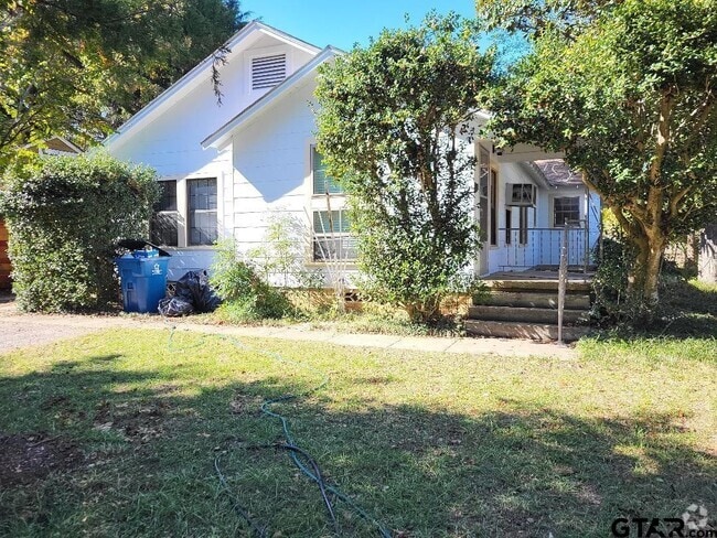 Building Photo - 711 Wood St Rental