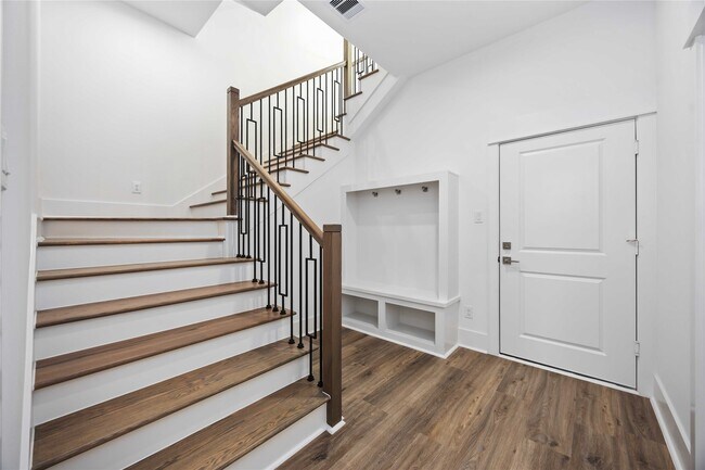 Photo - 1935 Knoll St