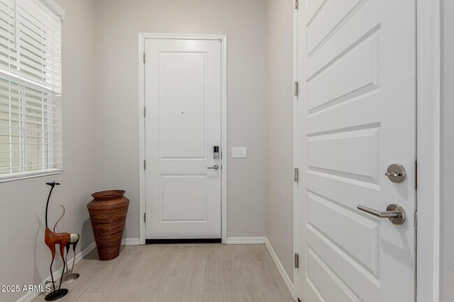 Photo - 1557 E Megan St