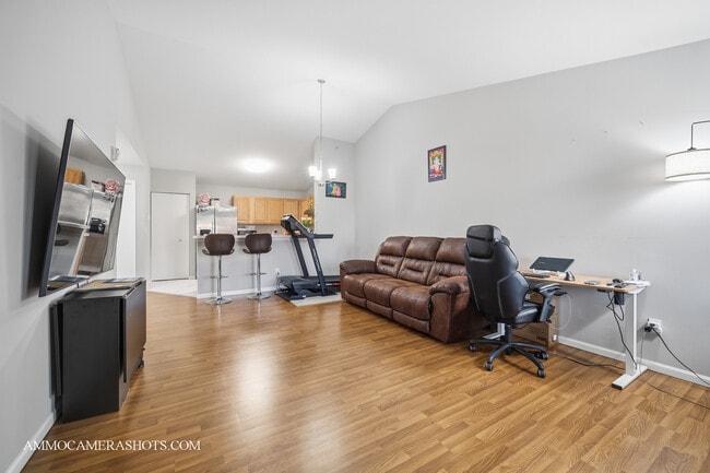 Photo - 148 Bertram Dr Unidad O