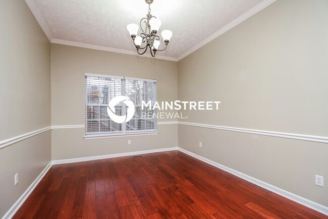 4 Bedroom Pet-Friendly Home in Nashville, TN with Main Street Renewal