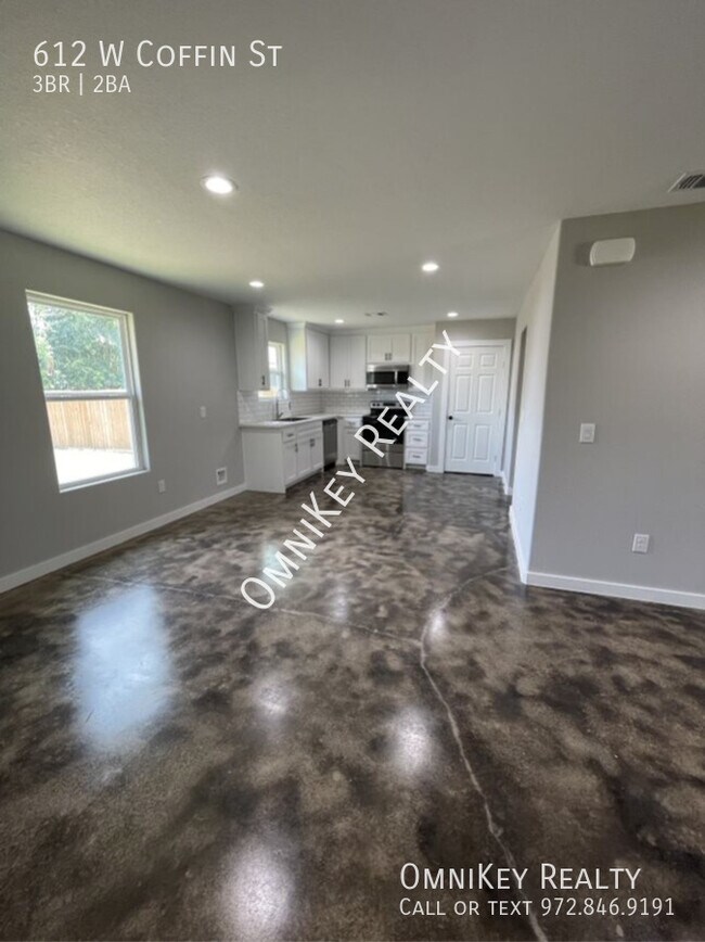 Photo - 612-622 W Coffin St